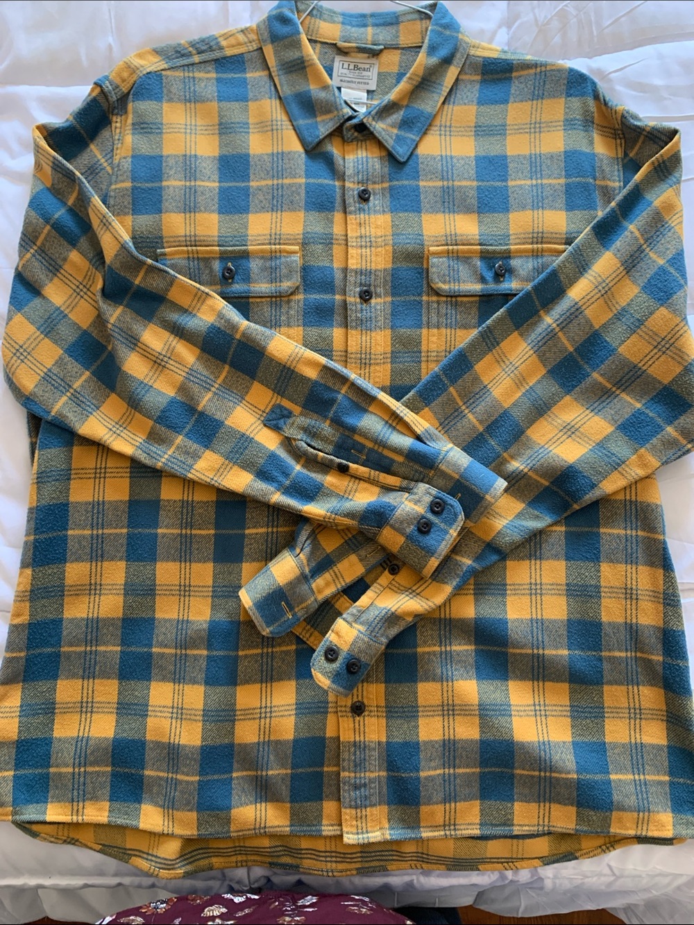 L.L. Bean Blue/Yellow Plaid Button-Down Flannel Shirt Men’s XL Slightly Fitted